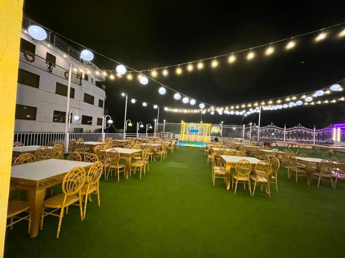Hotel Ship Queen Isis Elminya Minia Exterior foto